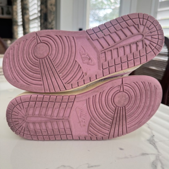 Nike Air Jordan 1 Mid Orchid / Sail. Muslin - Picture 8 of 9